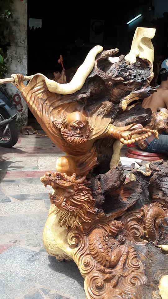 Скульптурная резьба вьетнамского мастера